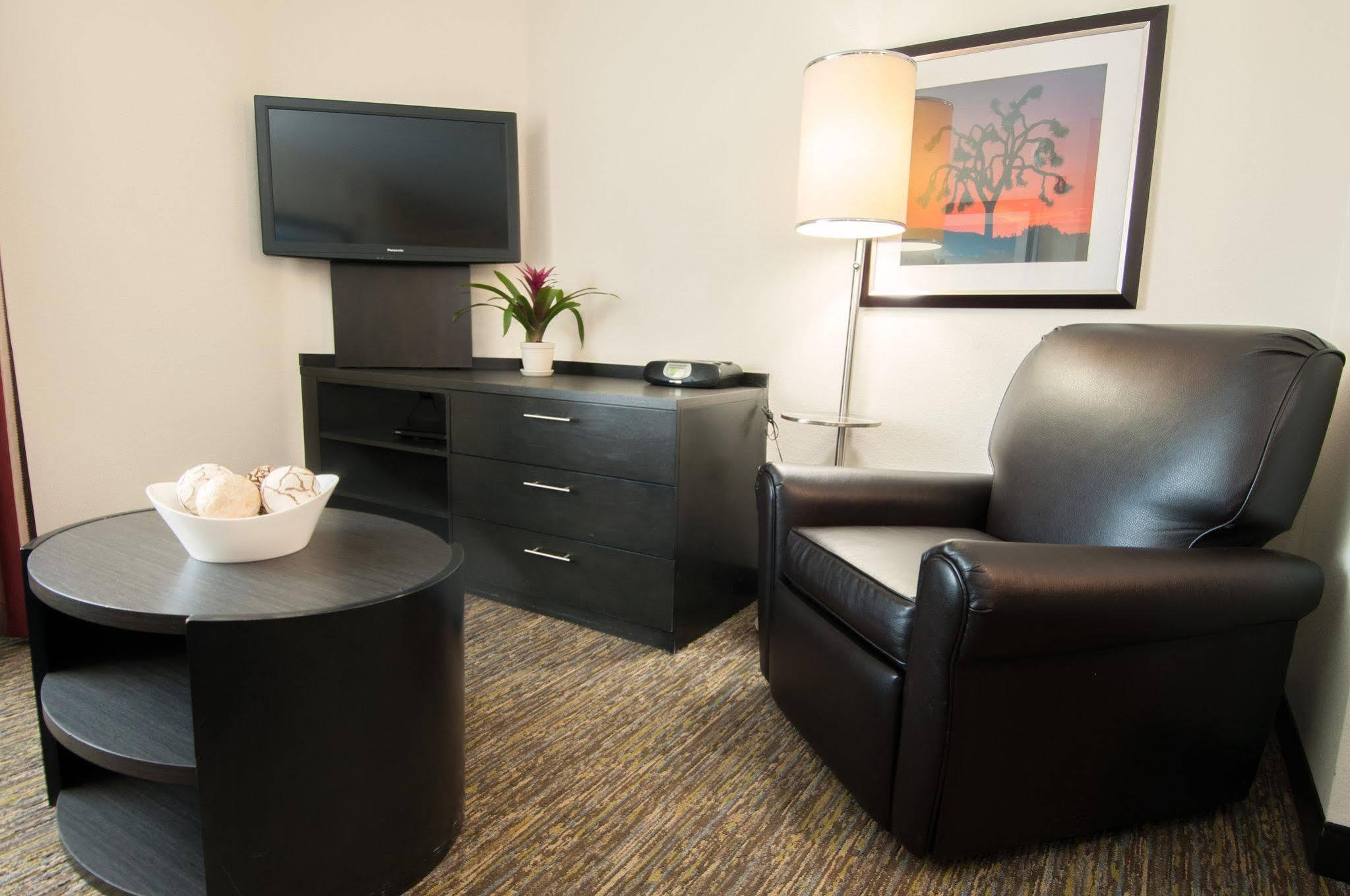 Sonesta Simply Suites Anaheim غاردين غروفي، أورانج، كاليفورنيا المظهر الخارجي الصورة