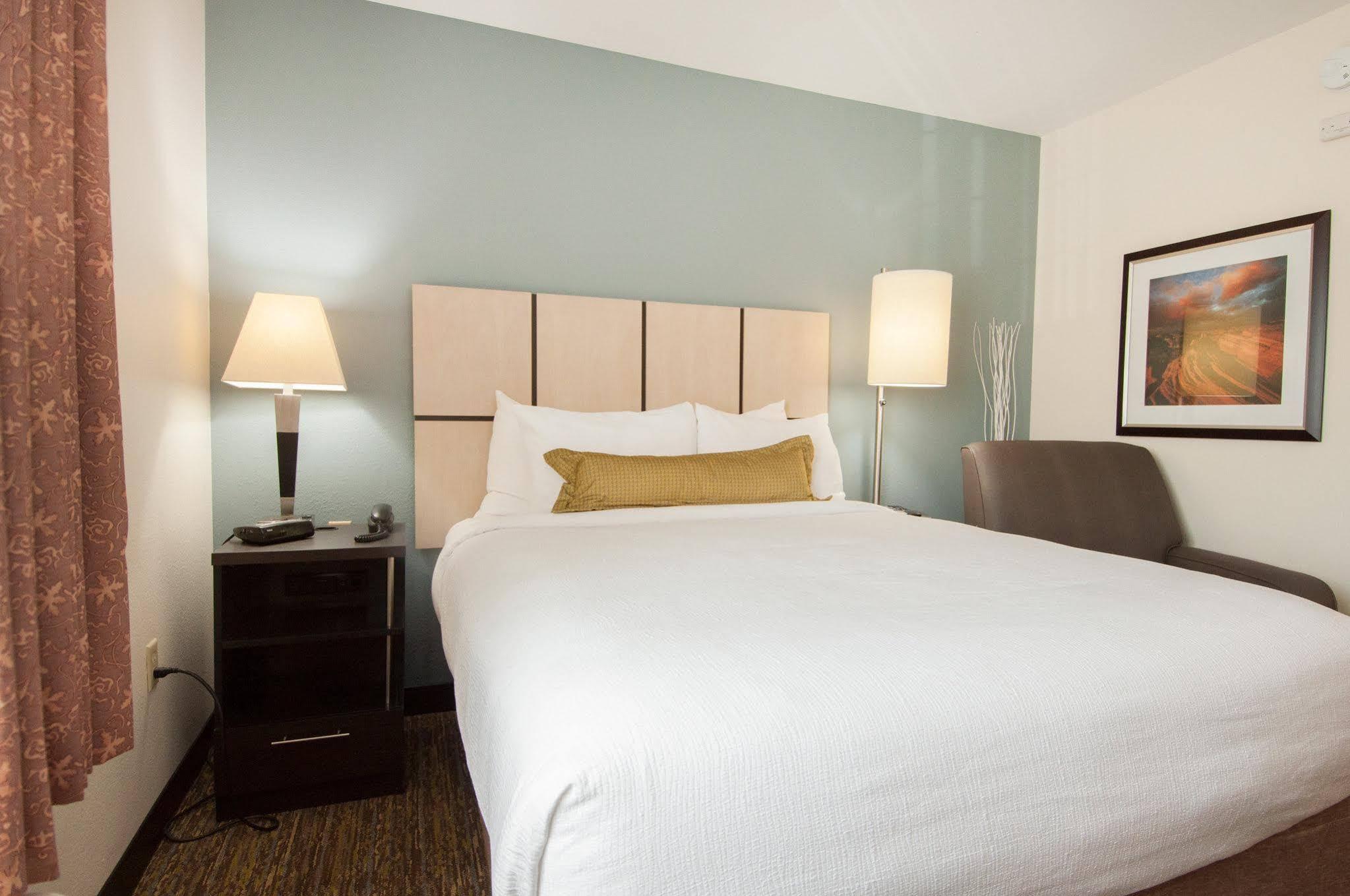 Sonesta Simply Suites Anaheim غاردين غروفي، أورانج، كاليفورنيا المظهر الخارجي الصورة