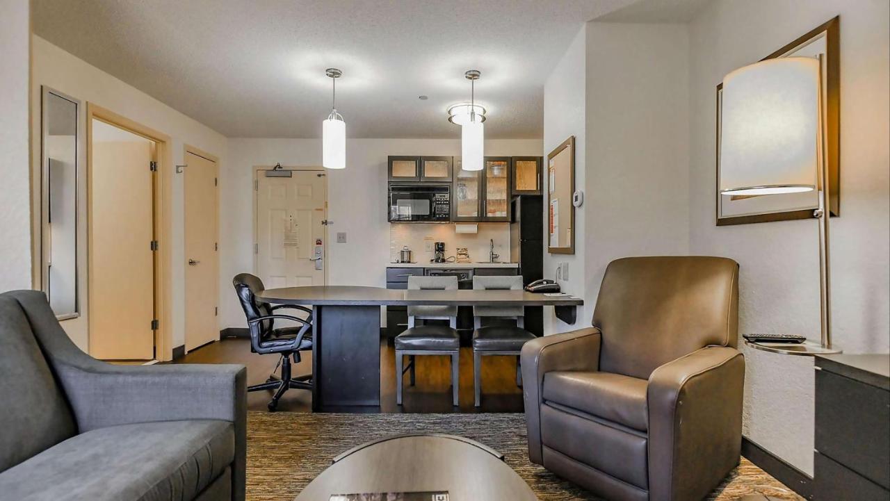 Sonesta Simply Suites Anaheim غاردين غروفي، أورانج، كاليفورنيا المظهر الخارجي الصورة