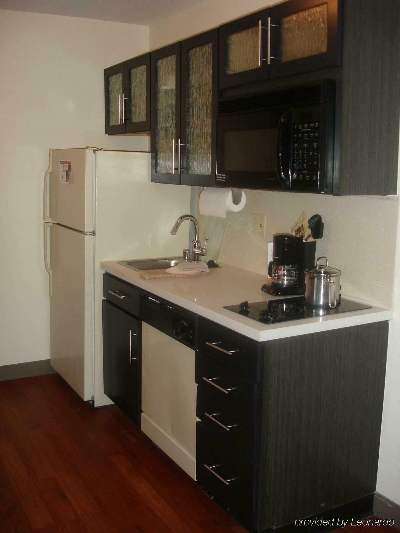 Sonesta Simply Suites Anaheim غاردين غروفي، أورانج، كاليفورنيا المظهر الخارجي الصورة